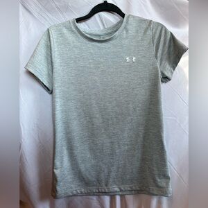 Under Armor Heat Gear Women’s Small Shirt